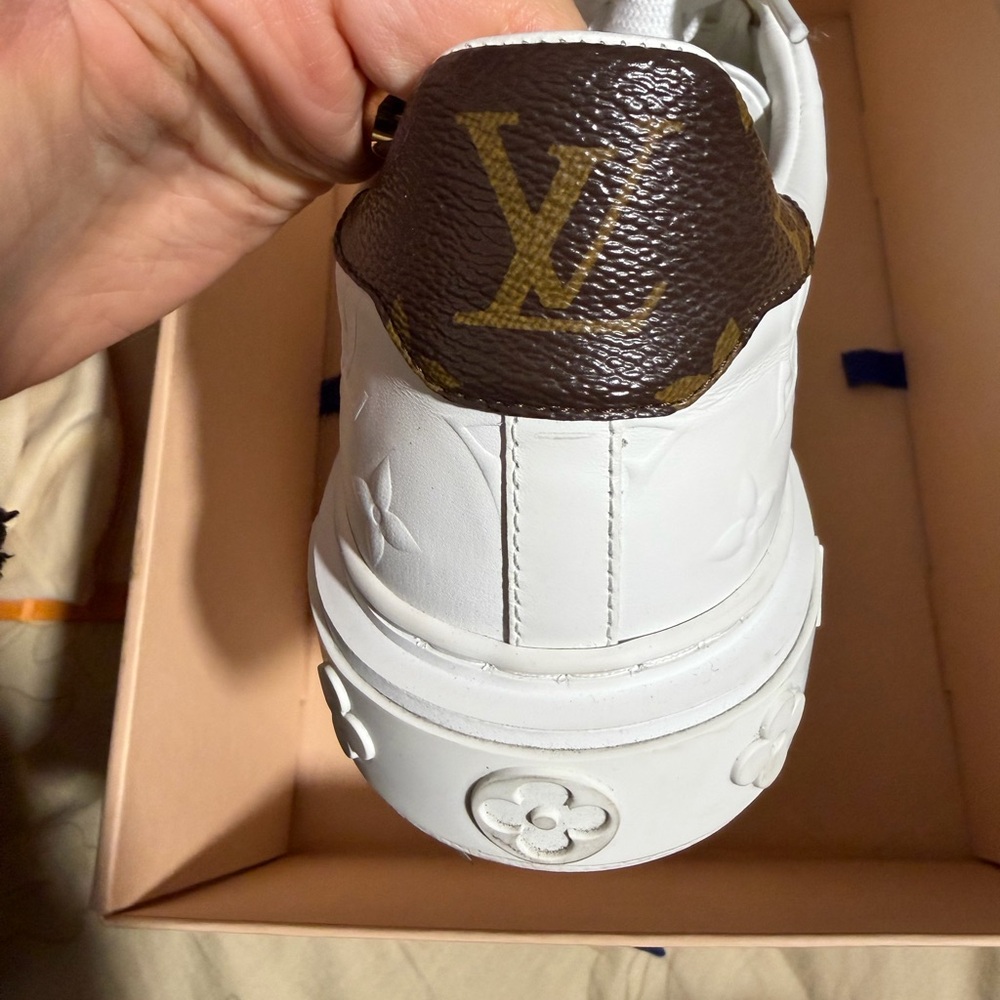 Louis Vuitton women’s sneakers time out 38.5 - Picture 7 of 13